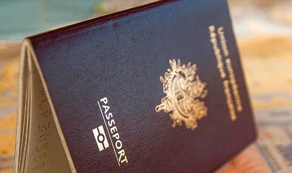 saudi-umrah-taxi-companies-request-passport