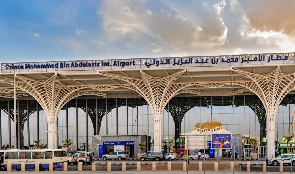 madinah airport taxi serives
